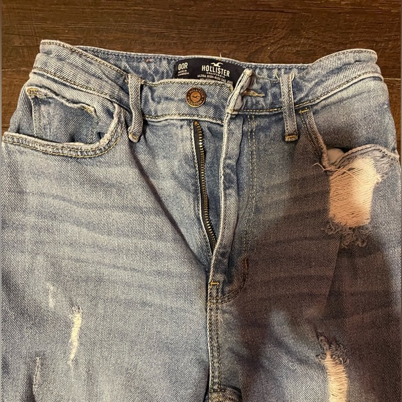 Ripped Ultra High Rise Dad Jean|| Medium Wash || - Picture 4 of 5